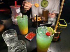 -Mx.cocktail bar
