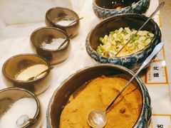 -金滏山烤肉·海鲜·火锅自助餐厅(襄阳万达店)