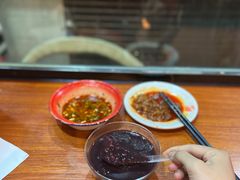 -爆炸头阿姨小四川正宗川味小吃(无任何分店)