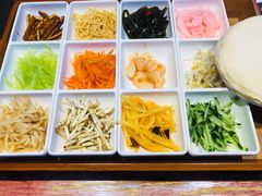 狮峰路三姨妈丝娃娃-怪噜范·老贵阳街头名小吃(汇金星力城店)