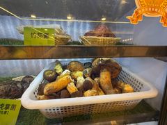-菌海森林·非遗野生菌火锅(西山区滇池路摩根道店)
