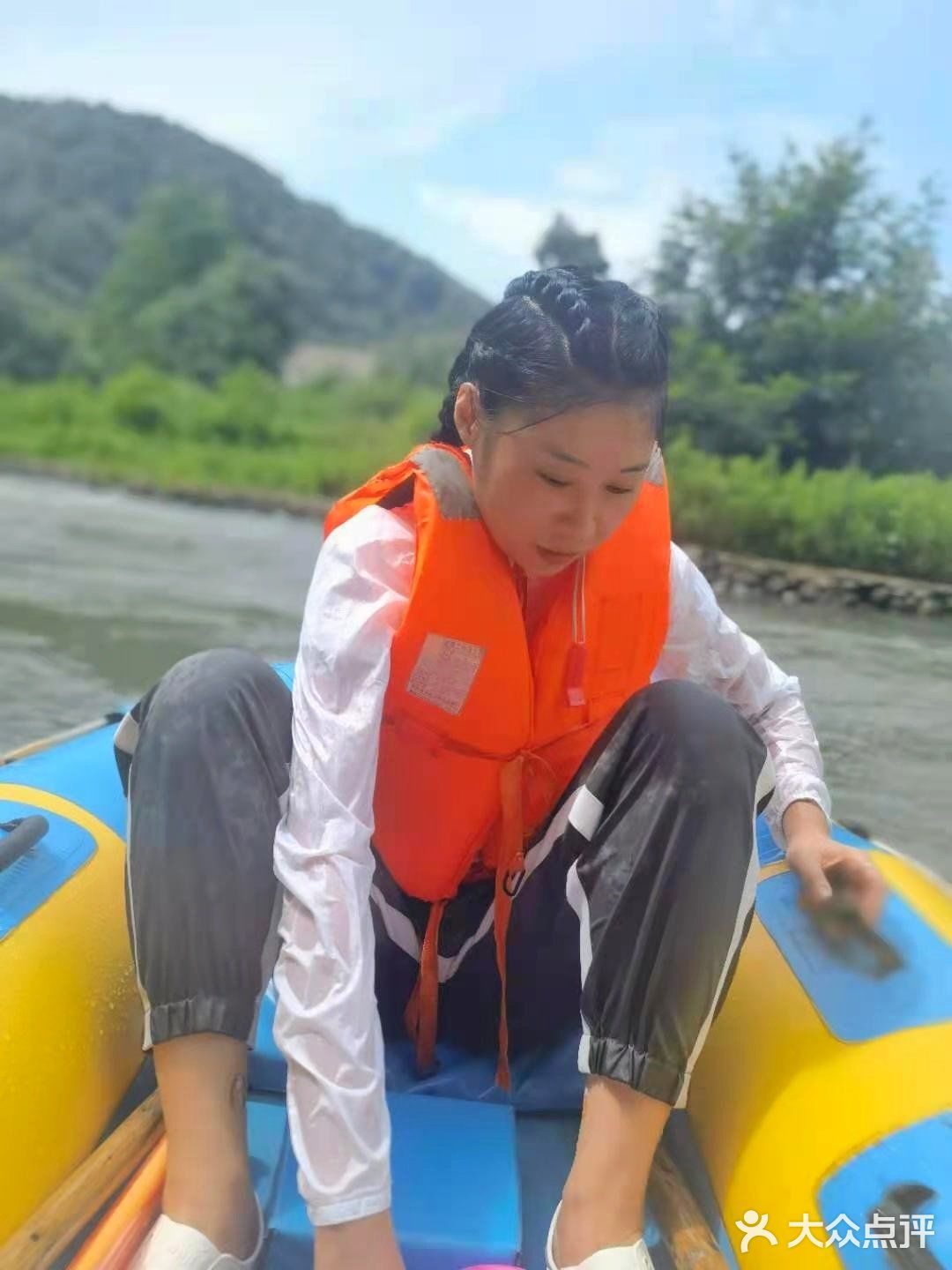 这不是漂流,这是水枪大战