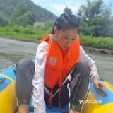 这不是漂流,这是水枪大战