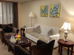 -无锡鼎尚皇冠酒店