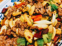 蘑菇炒牛肉片-九九牛肉馆(南山路店)