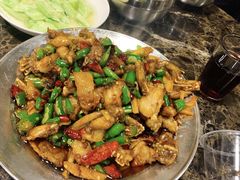 -鸿顺老铁锅美蛙鱼府(解放碑店)