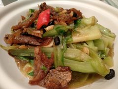 豆豉鲮鱼菜心-亢龙太子酒轩(东湖店)