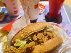 -麦当劳(中山公园龙之梦店)
