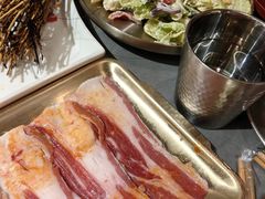 -围炉肉舍•炭烤活鳗•丹东海鲜烤肉(步行街店)