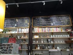 -猫的天空之城概念书店(杭州南宋御街店)