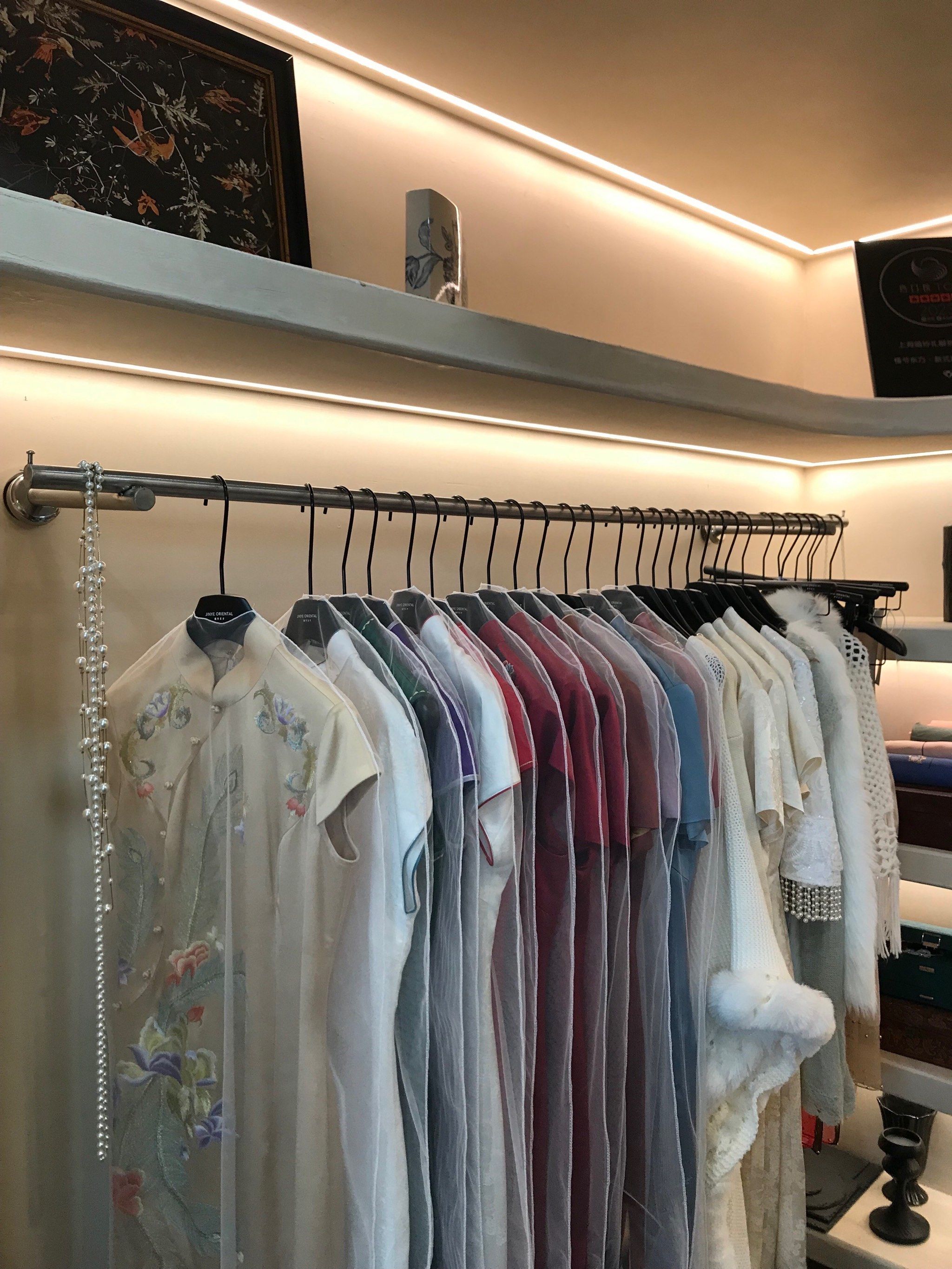 99 地址:上海市长宁区仙霞路369号kb现代广场2306
99 品类:分为