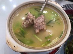 蹄髈大骨黄豆汤-小实惠嘉(威海路店)