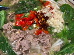 -云阿蛮云南生烫牛肉米线(奉贤路店)