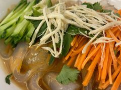鸡丝拉皮-烤肉季饭庄
