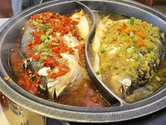 -阿瓦山寨·湘菜现炒·剁椒鱼头王(咸阳总店)
