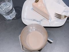 -UNI UNI(环亚凯瑟琳店)