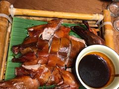 -老滇山寨•云南特色菜•地方菜•民族风情歌舞表演(金碧店)