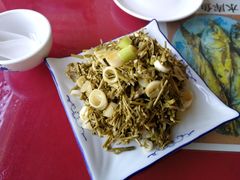 葱拌木力芽-回头客餐厅·家的味道农家菜·虹鳟鱼·铁锅炖(雁栖湖店)