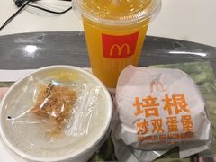 -麦当劳(轻轨曹杨路店)
