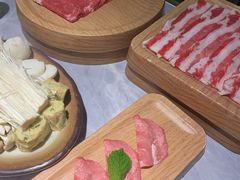 M5和牛-一绪に寿喜烧自助(世茂广场店)