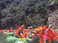 -安吉龙王山峡谷漂流