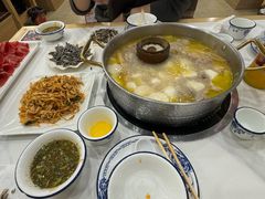 -朴小妹人参鸡汤火锅(长白山万达店)