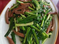 韭菜炒海肠-崴海渔村(虹梅路店)