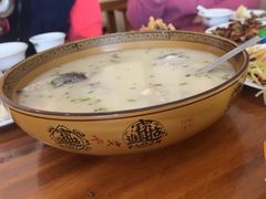 -美顺香食府鱼头老店(雪野湖店)