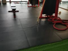 -越·健身工作室(华尔兹广场写字楼B栋店)