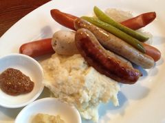 香肠拼盘(小）-宝莱纳啤酒花园餐厅PAULANER BRAUHAUS Nanjing(广州路店)