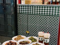 -捌贰虾蟹·江湖菜馆(江汉路店)