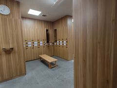 -英派斯健身旗舰店(海信国际中心馆)