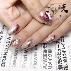 -花岐款式专研健康美甲沙龙