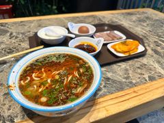 -京穆兰兰州牛肉面·清真(中川机场店)