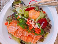 -Chom Cafe and Restaurant