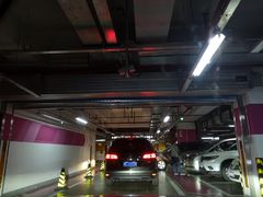 -万象城-停车场