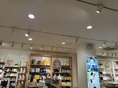 -三福时尚(三峡广场华夏银座店)