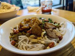 -牛八宝桂林米粉(八里庄店)