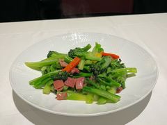 红糖火腿片煎炒西兰苔-炳胜品味(深圳湾万象城店)