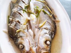 清蒸白鱼-丫丫蟹庄·苏式园林农家乐·阳澄湖大闸蟹(阳澄湖莲花岛店)