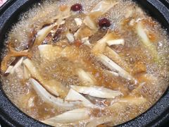 -菌之家·专业纯野生菌火锅·特色炒菌