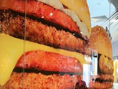 -麦当劳(中二横路店)