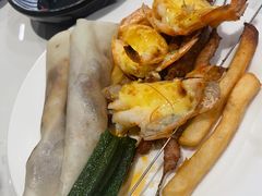 -金马门国际美食百汇(珞喻路店)
