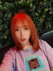 -MODEL'S HAIR