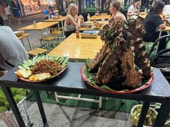 -席娜卡琳火车铁道夜市