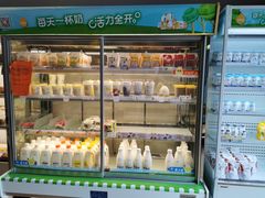 面包甜点陈列柜-一鸣真鲜奶吧(益乐路店)