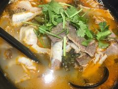 酸菜牛杂米线-老妈米线(港龙店)