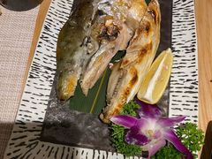 盐烧三文鱼头-旺角里·榴莲鸡煲(兴华商场分店)