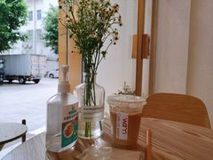 桂花拿铁-Cafe on warm(丹霞店)
