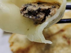 肉三鲜锅贴-春水锅贴·传统鲁菜(大明湖店)